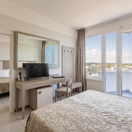 Hotel Cristallo Riccione Esterno foto