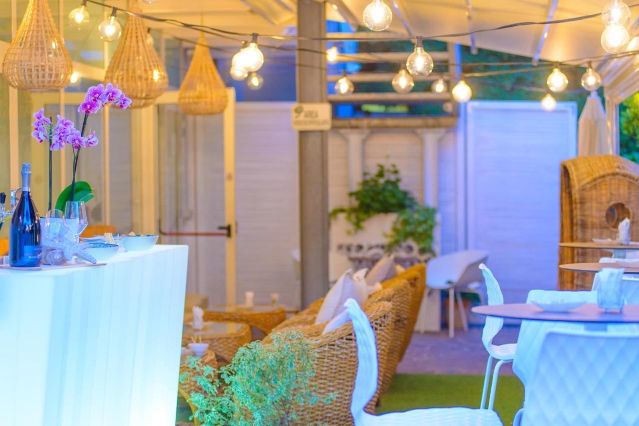 Hotel Cristallo Riccione Esterno foto